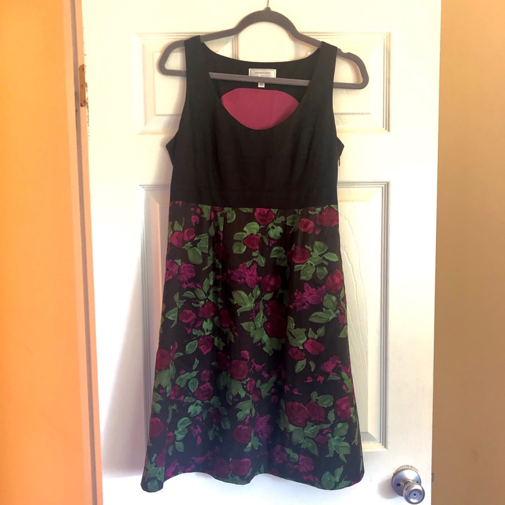 LITTLE BLACK FLORAL DRESS